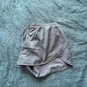 3/$10 🏷️ Old Navy running shorts